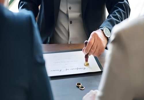 婚前买的车被老婆开走不给了怎么办